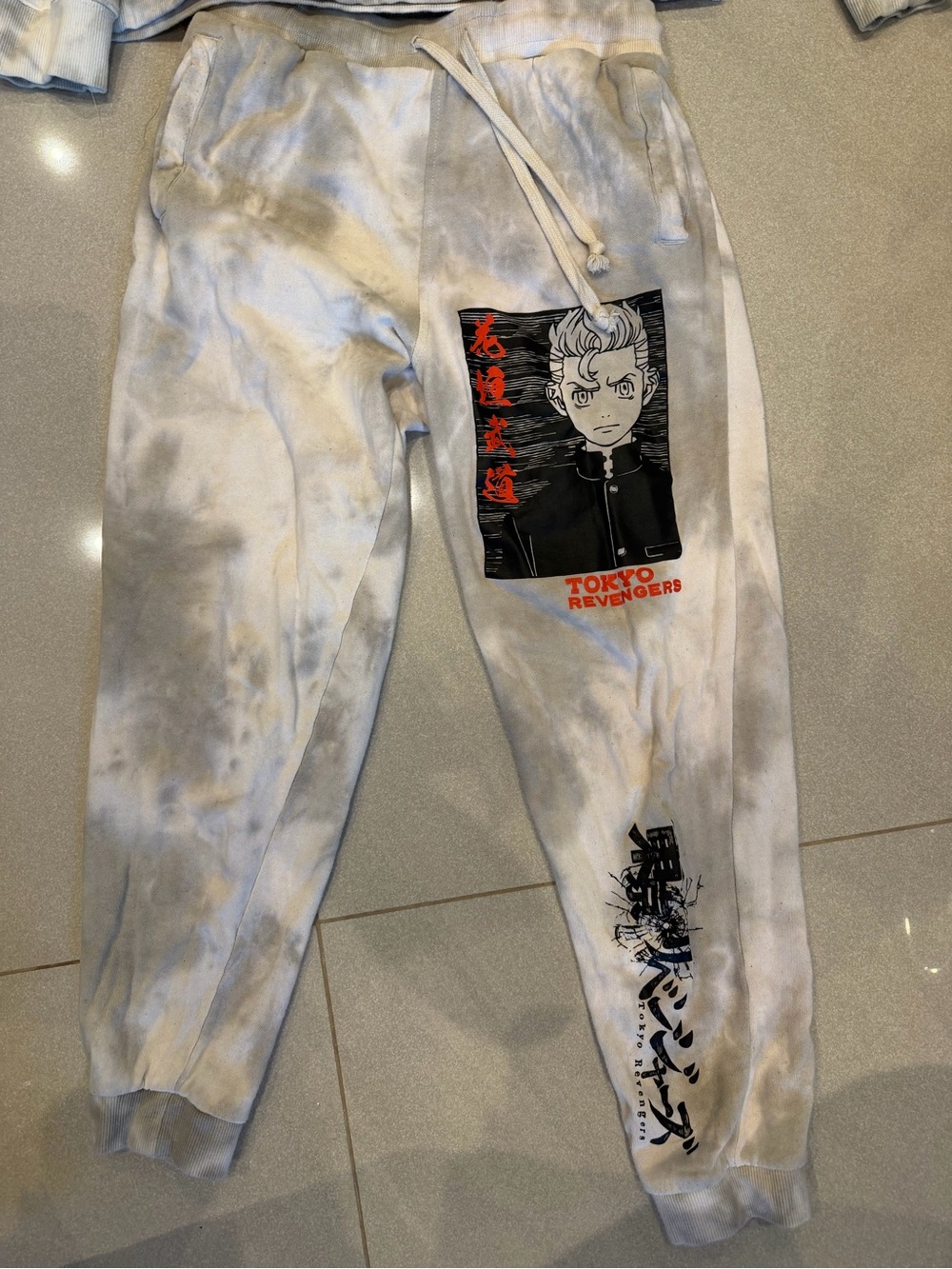 Tokyo Revengers Takemichi Hanagaki Tie Dye Hoodie Jogger Set - Picture 4 of 6